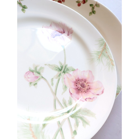 Lenox Winter Garden Anemone w/ Wintergreen Laurie LOT 2 Dinner Plates 11.25" $60 - Picture 8 of 8